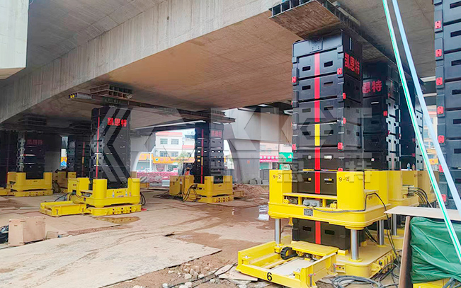 逐級墊高升降設(shè)備助力金龍大道3200噸橋梁拆除工程