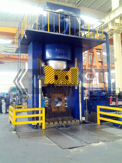 5000噸鋼絲繩壓套機(jī)k