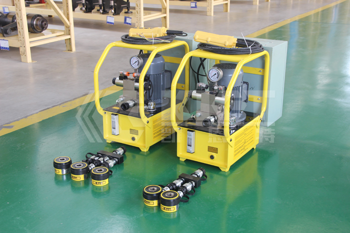 13噸中空液壓千斤頂配套0.75KW電動(dòng)泵一拖三