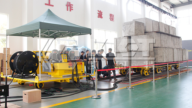 葛洲壩電站大型變壓器站內(nèi)轉(zhuǎn)運設(shè)備測試