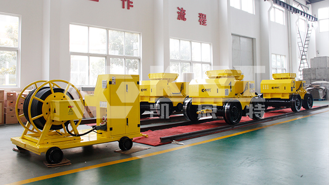 智能液壓小車4臺(tái)聯(lián)機(jī)